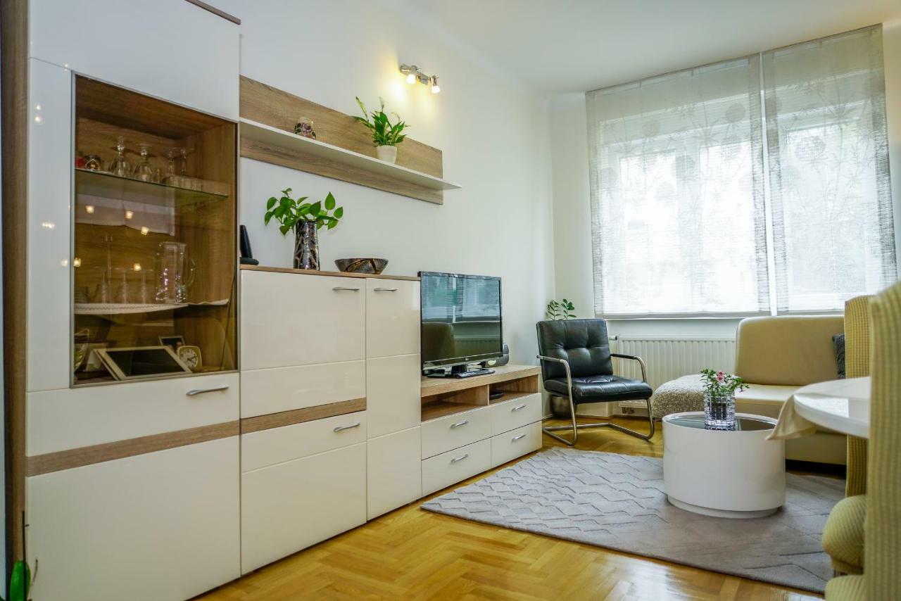 Yellow Bike Apartment Zagreb Ngoại thất bức ảnh